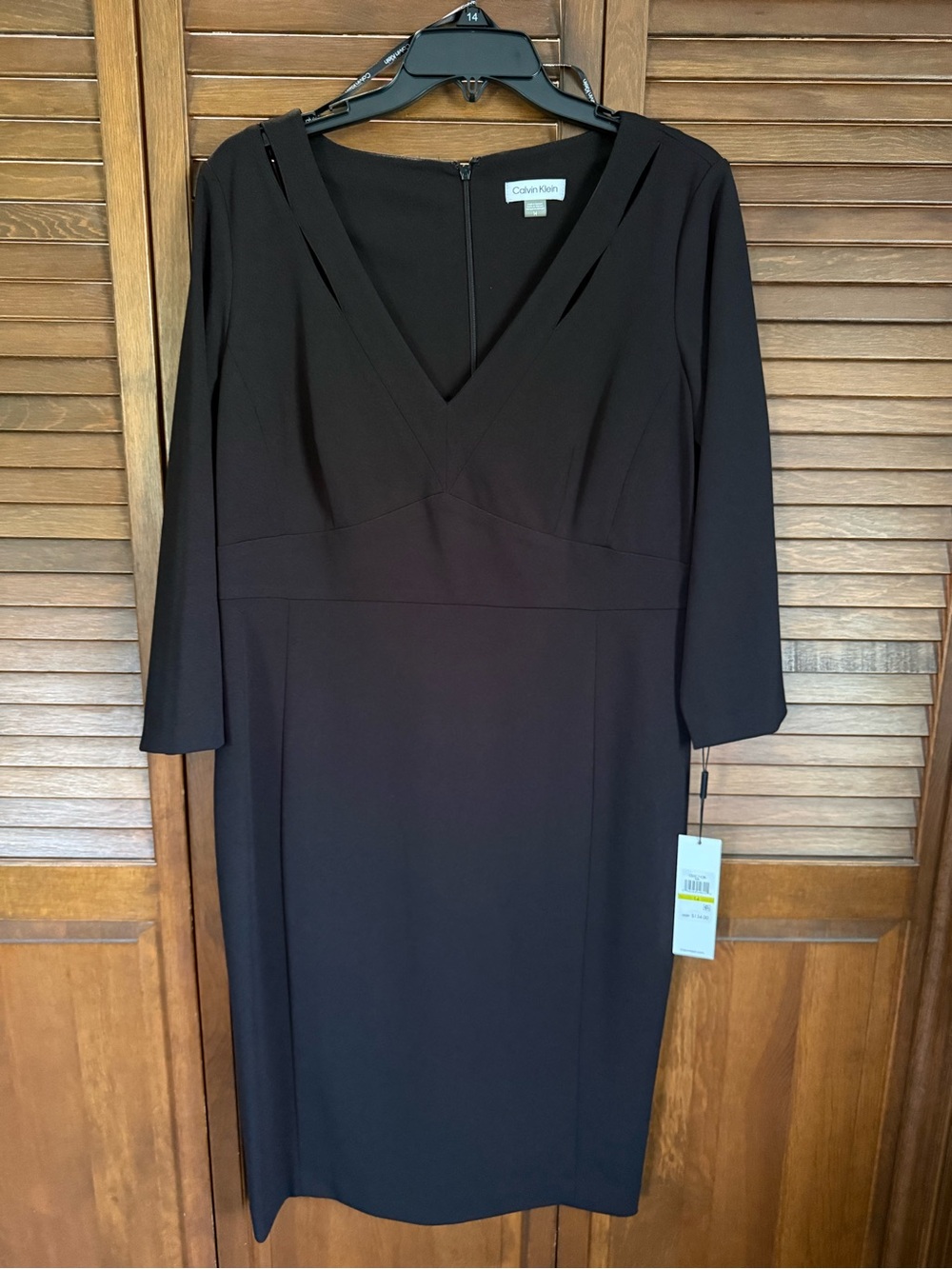 Calvin Klein Black V-Neck 3/4 Sleeve Sheath Dress